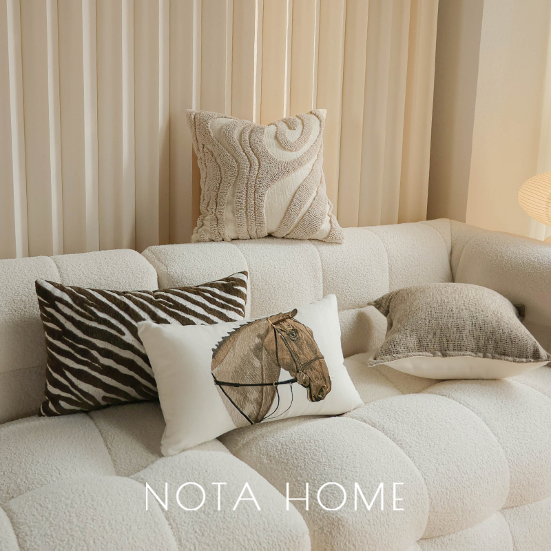 马年新款抱枕现代简约腰枕轻奢