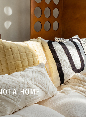 纯色抱枕黄色毛绒靠枕样板间靠垫现代极简枕套客厅柔软几何抱枕芯