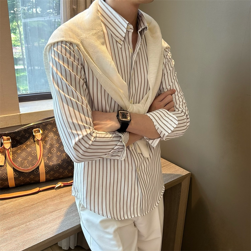 大方尖领长袖条纹男衬衣