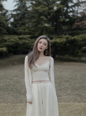 2025新款Gao级感 山羊绒小吊带 短款米白色针织内搭背心女