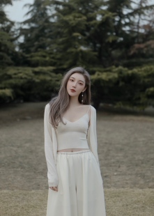 2025新款Gao级感 山羊绒小吊带 短款米白色针织内搭背心女