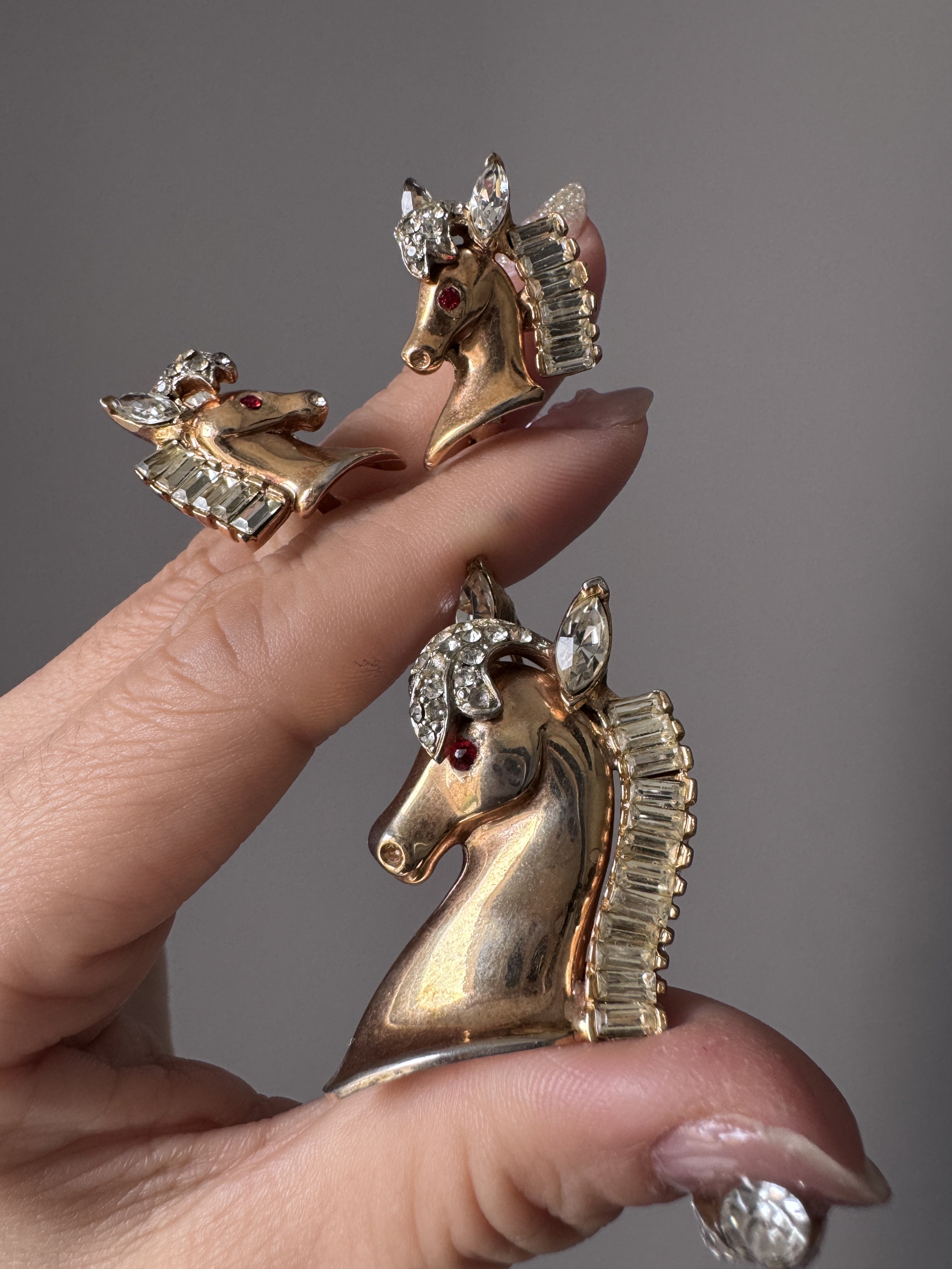 vintage1940s trifari翠法丽无标马头耳夹胸针套装