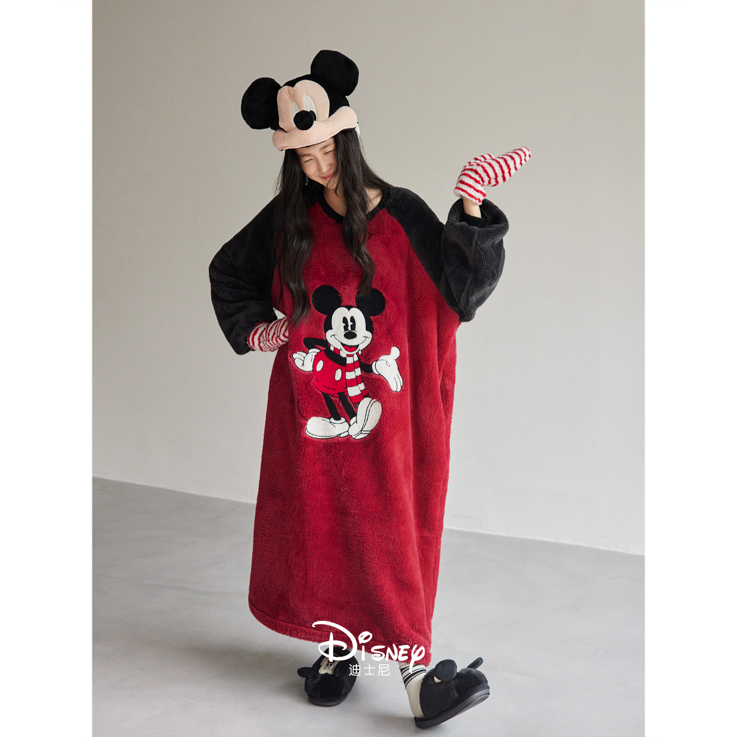 迪士尼女冬季加厚保暖法兰绒睡裙