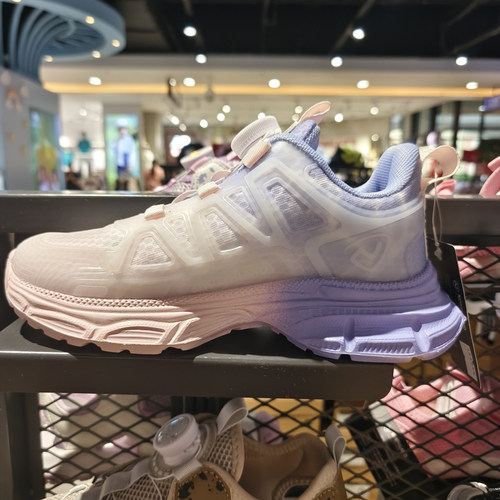 诺诗兰童鞋儿童运动鞋春季新品时尚渐变户外旋钮舒适跑步鞋