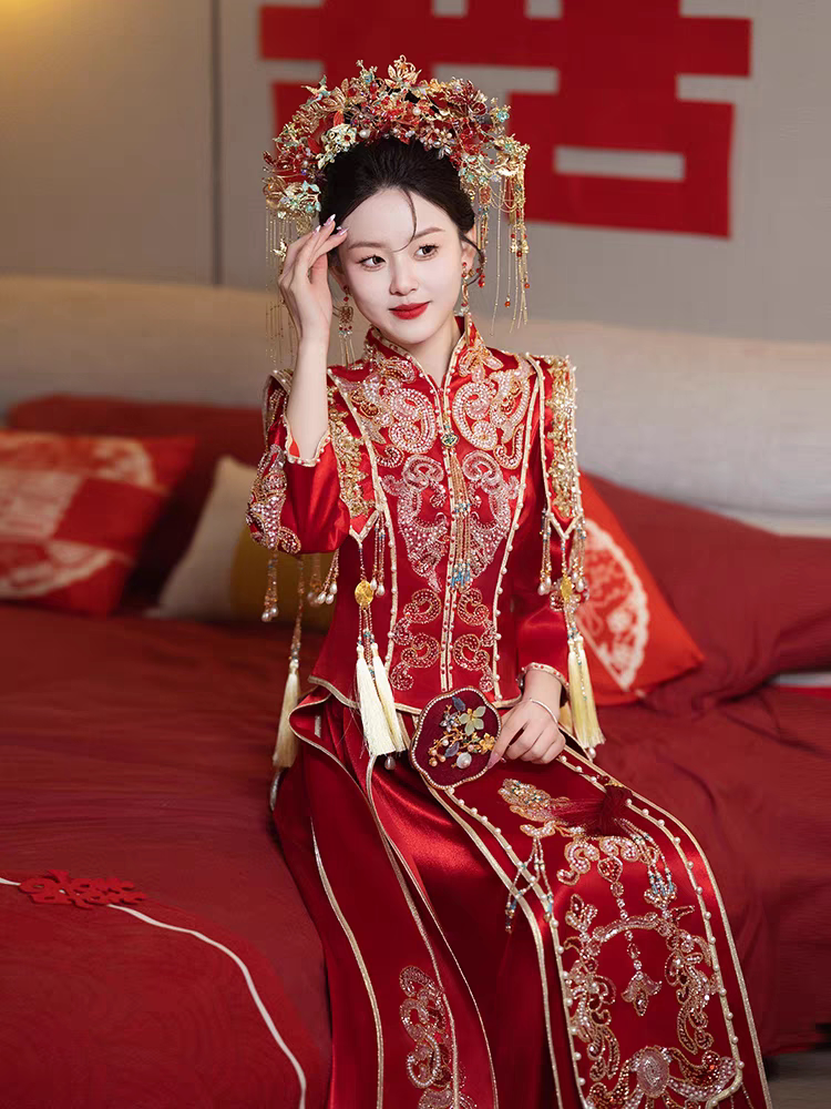 高端秀禾服2024新款丝绒新娘出阁服小个子结婚敬酒服中式婚纱春季_虎窝淘