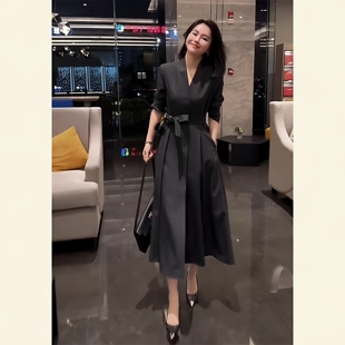 秋装长款西装连衣裙子V领收腰系带显瘦风衣外套新款通勤大码女装