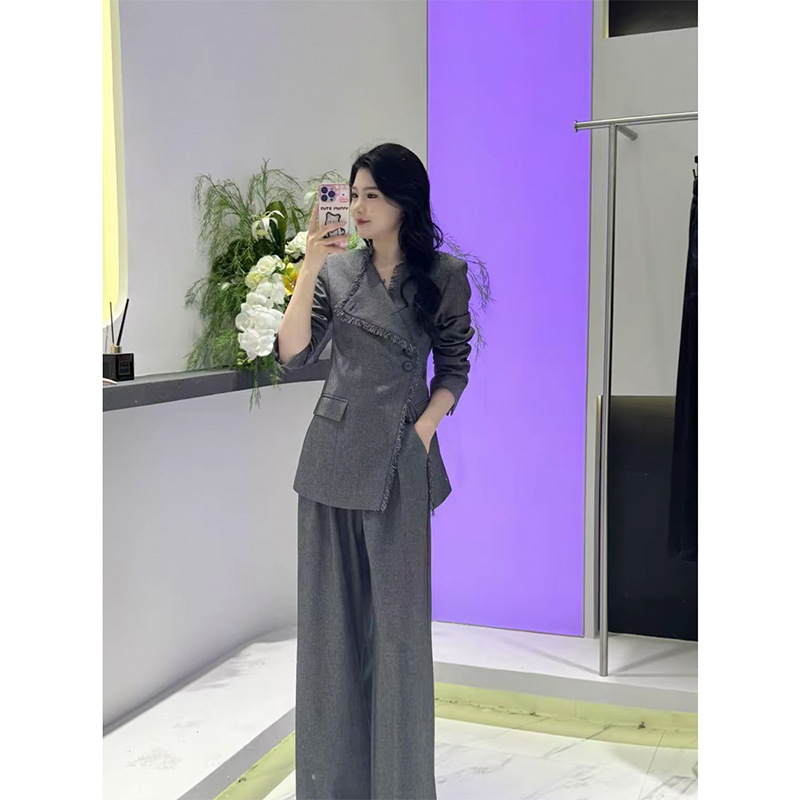2025早秋新款大码女装御姐风西装套装女胖mm设计感阔腿裤两件套