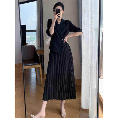 西装长袖假两件百褶过膝连衣裙女