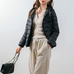 2025秋冬新款95白鸭绒轻便羽绒服连帽穿长袖大码女装短款外套口袋