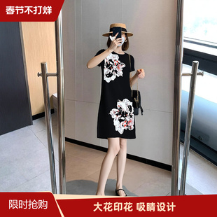 胖mm女装 大码 新款 宽松直筒收腰大花设计感缎面雪纺连衣裙子夏季