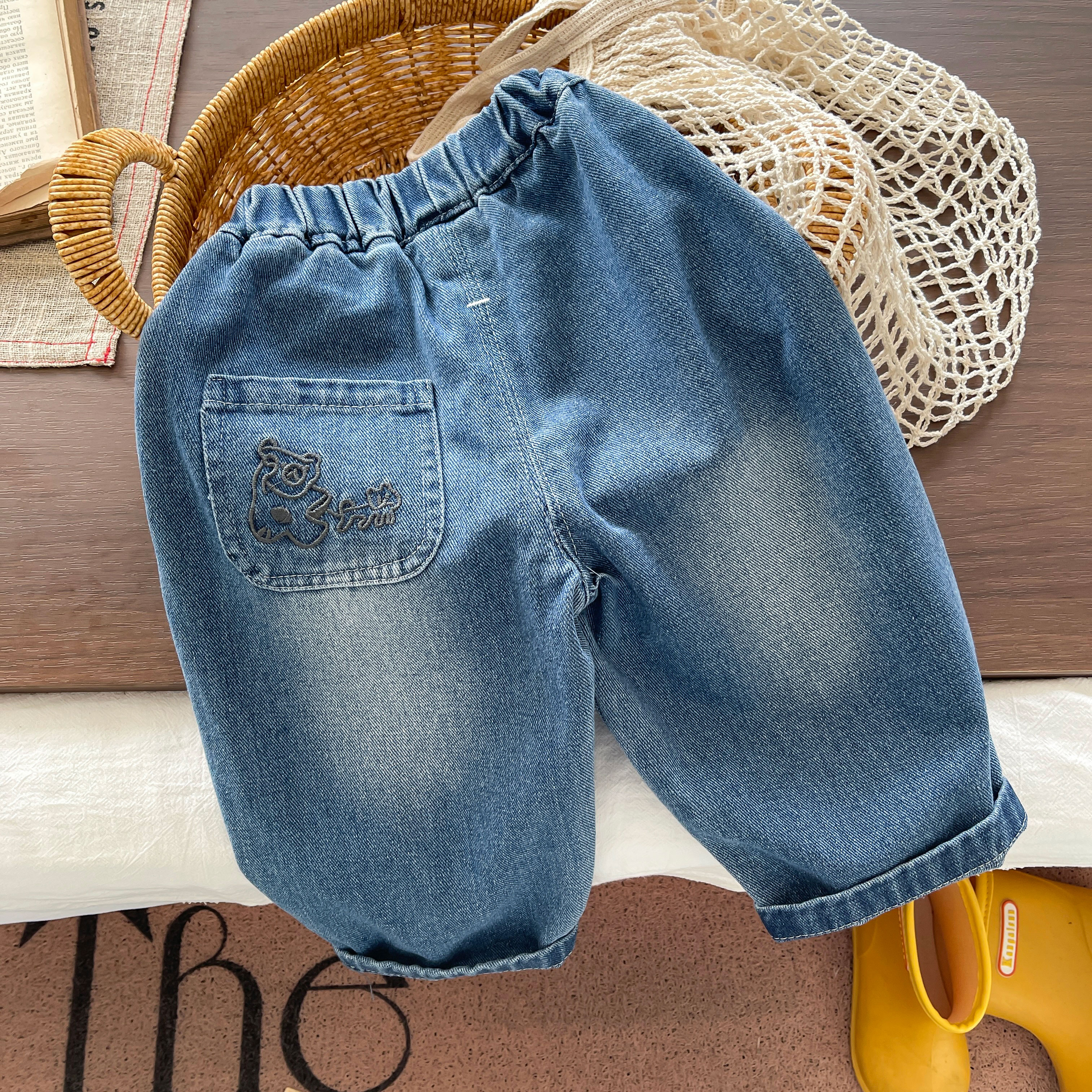 儿童牛仔裤春秋洋气宽松新款