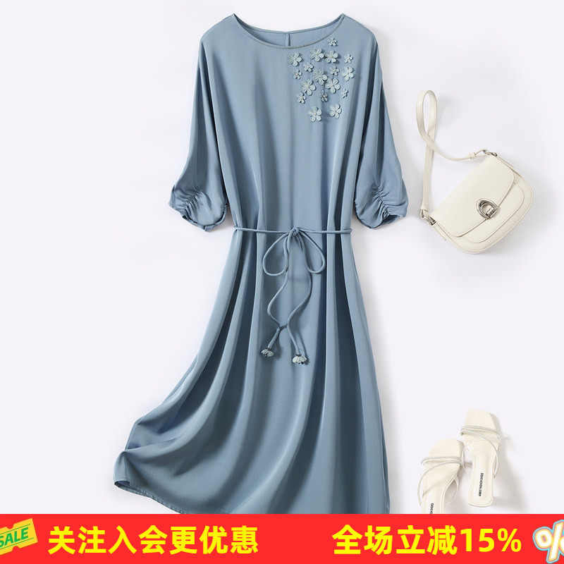 纯色气质立体绣花直筒裙圆领简约桑蚕丝夏季新款显瘦女式连衣裙