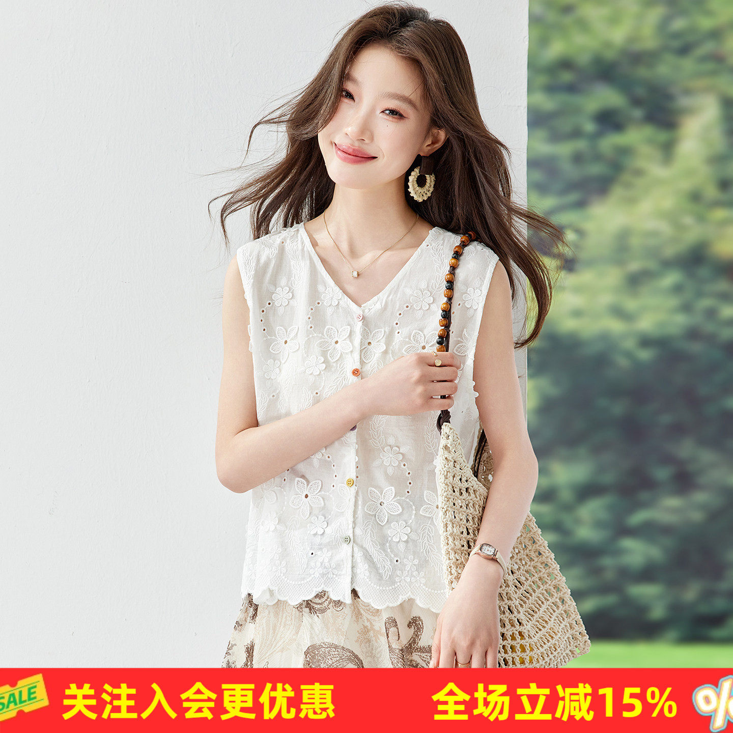金菊纯棉夏季透气花卉刺绣V领宽松显瘦短款无袖坎肩女式背心