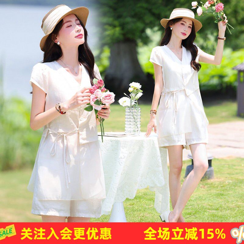 金菊夏季V领短袖单排扣侧边抽绳上衣高腰阔腿短裤清新女式套装