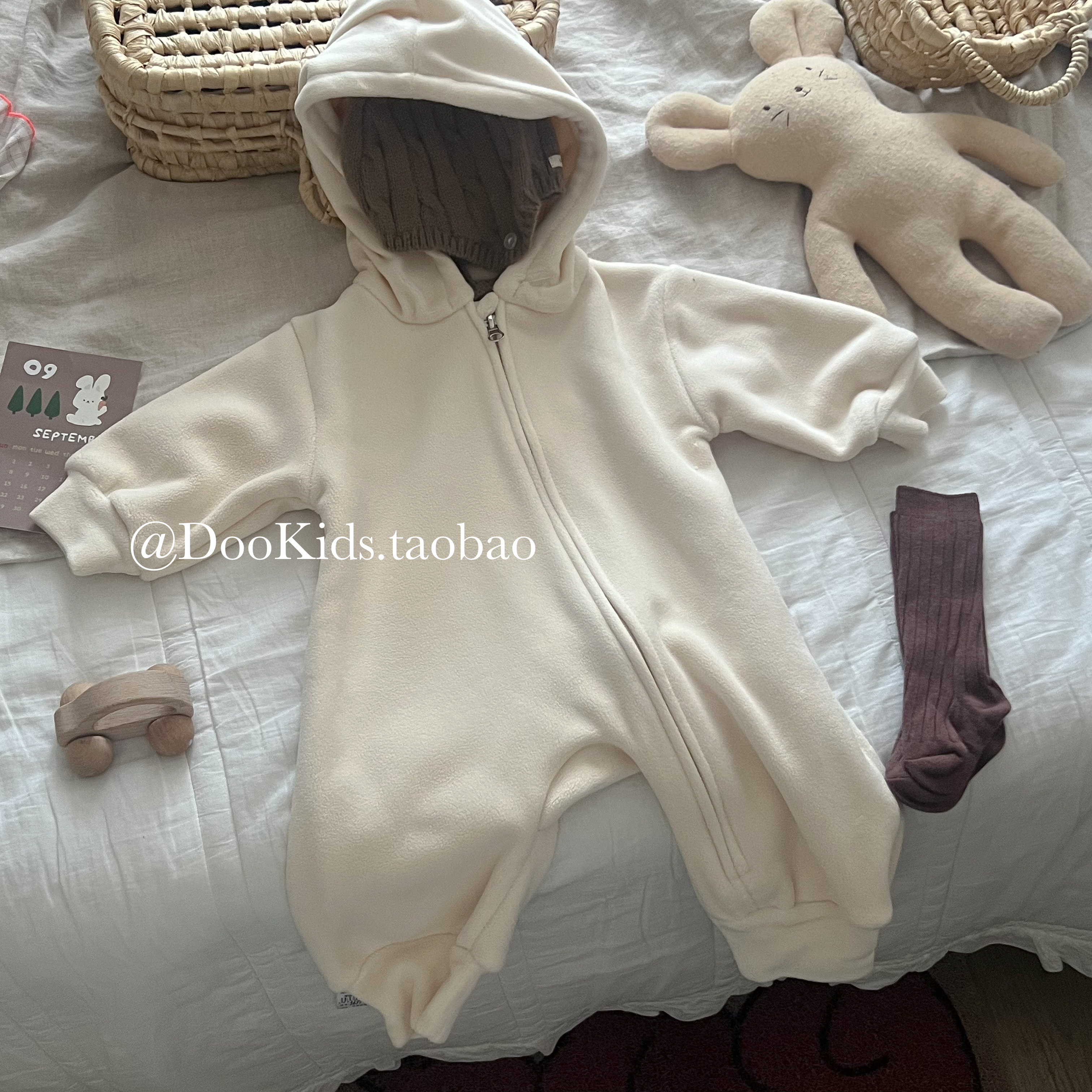 ins韩版婴幼儿秋冬季奥粒绒连帽保暖连体衣男女宝宝洋气外出爬服
