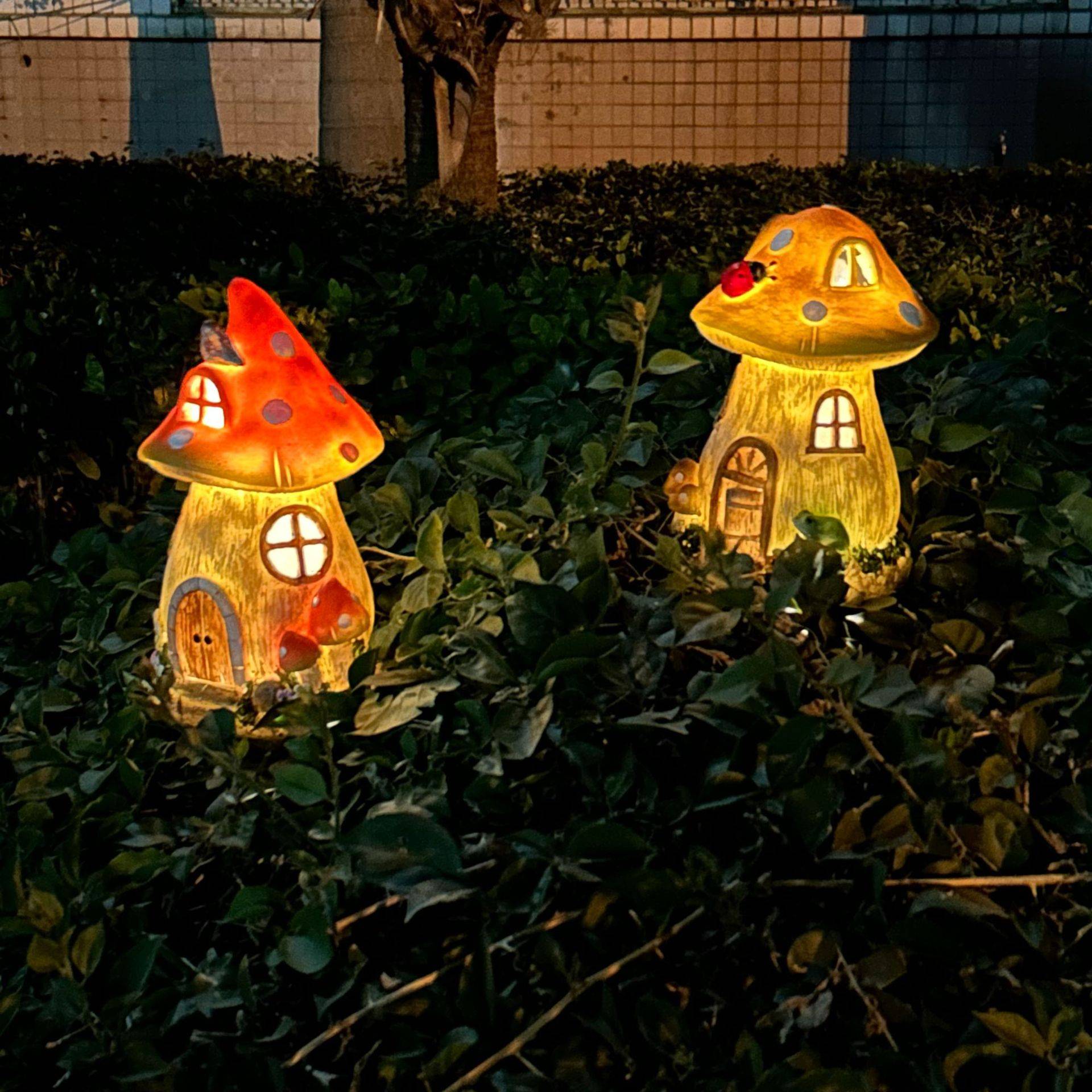 蘑菇房摆件花园阳台太阳能装饰灯