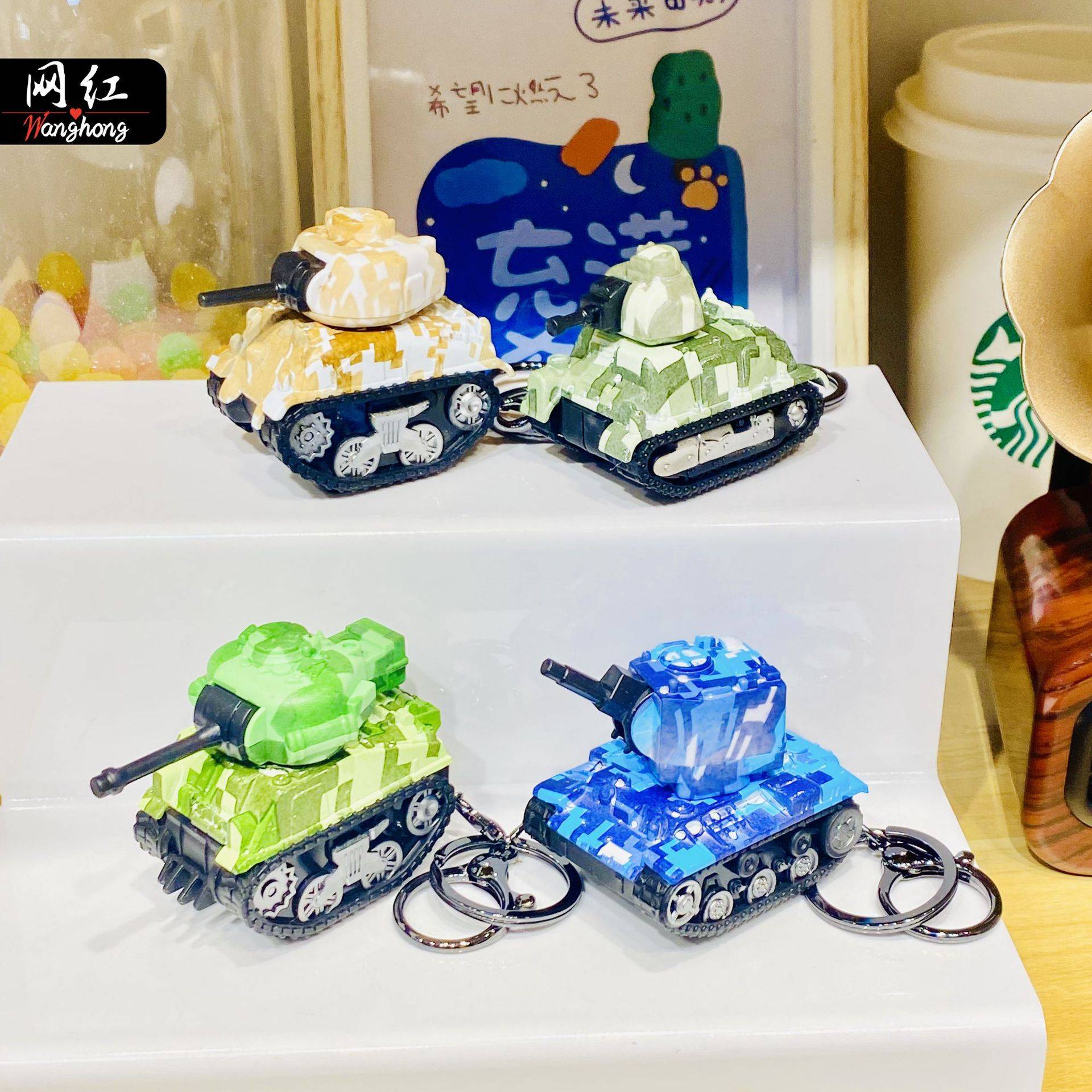 创意合金坦克车模型车钥匙扣背包