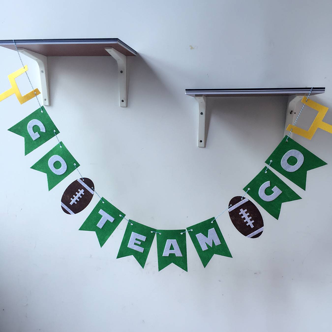 生日彩旗拉花橄榄球派对聚会布置