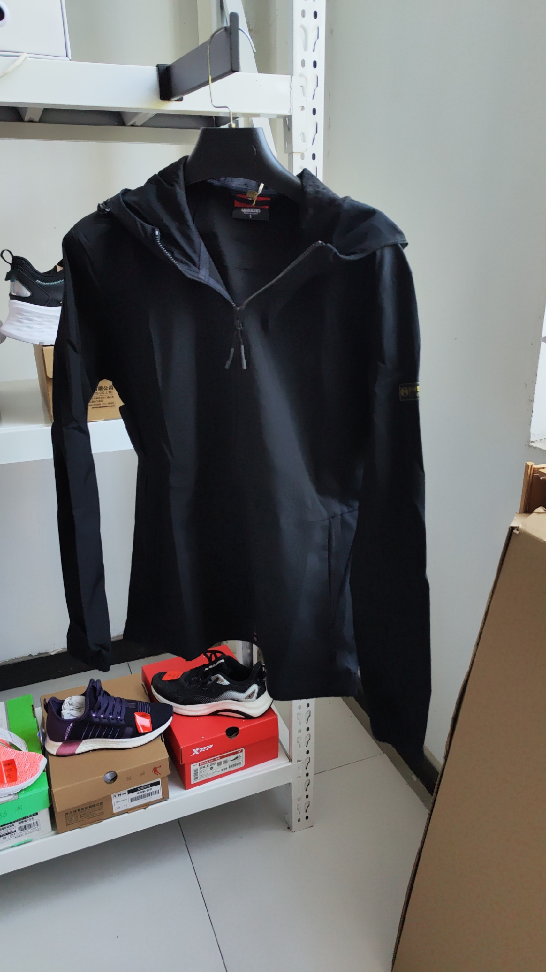 160/80A S断码清仓（有吊牌）料防风防水透气家属冲锋衣户外