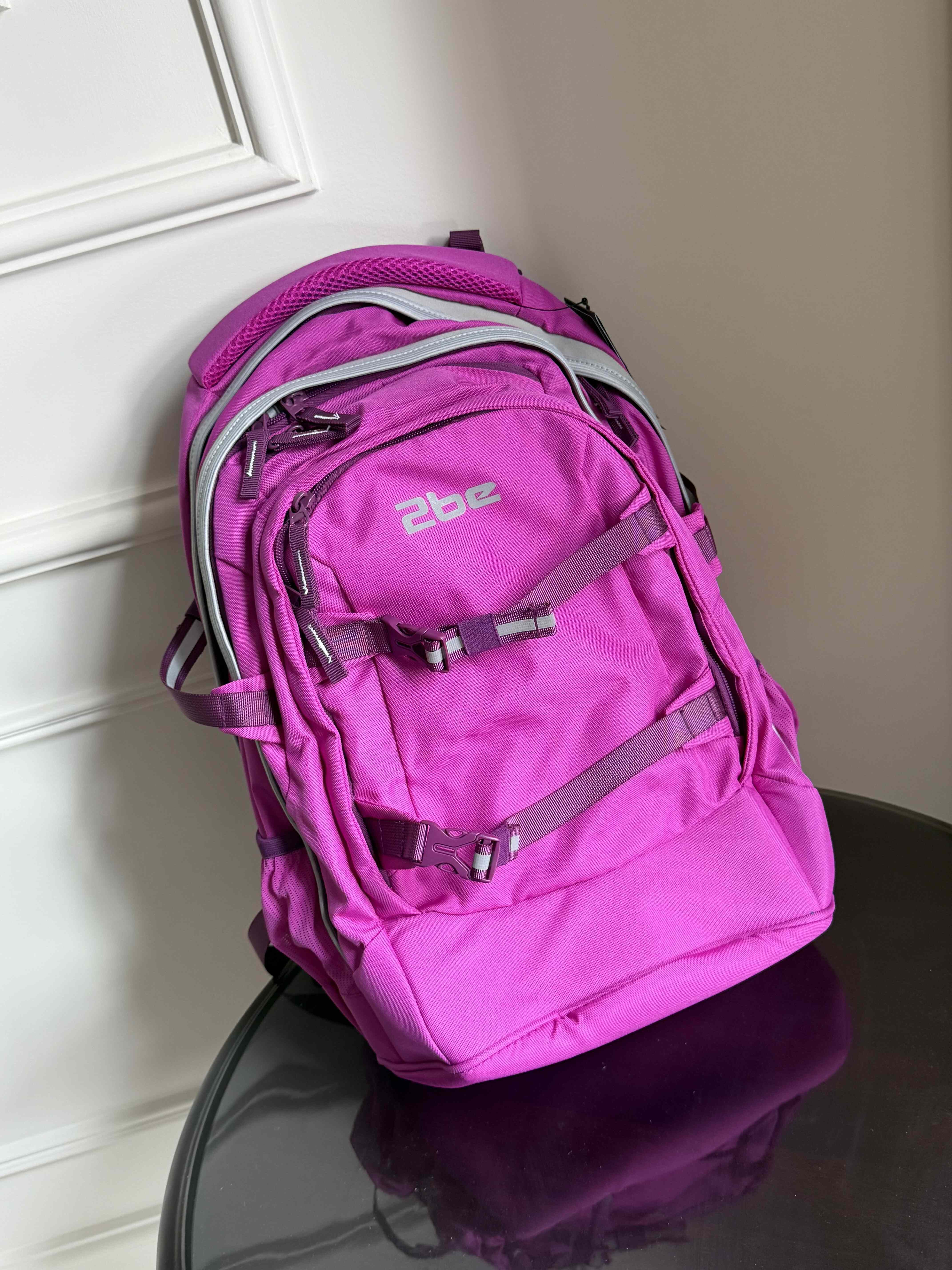 出口外M多层护脊减负户外旅行双肩包外出轻便大容量休闲百搭背包