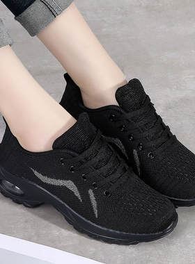 品牌新款女鞋黑色运动鞋春季透气网鞋软底女士大码气垫广场舞蹈鞋