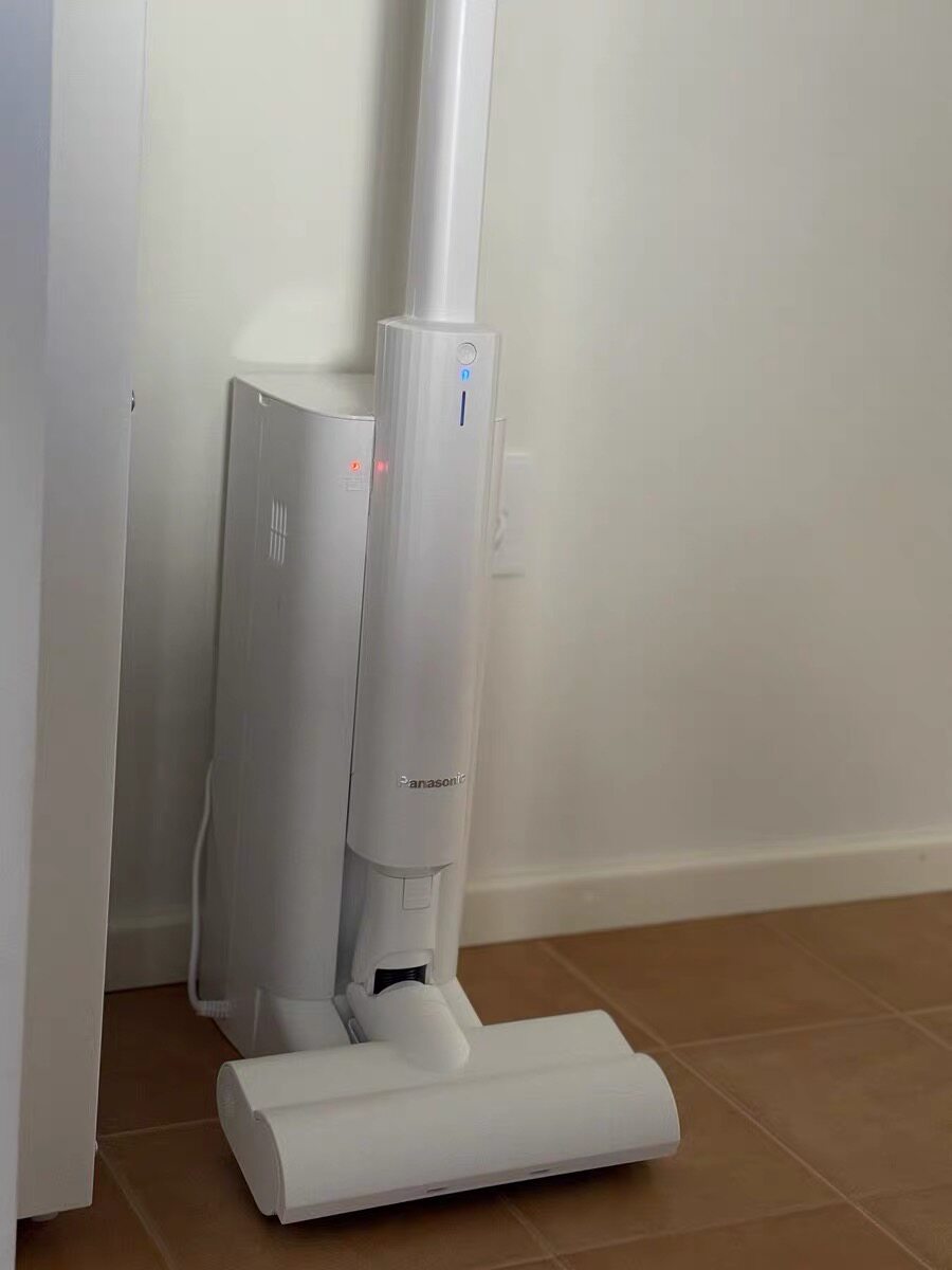 松下Xtra25年新款轻量吸尘器家用大吸力无线零零吸KAX1