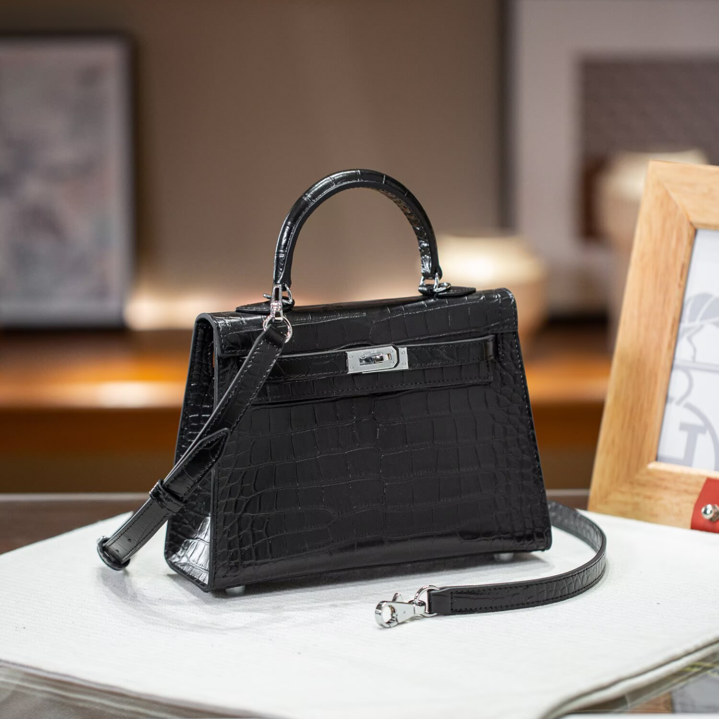 鳄鱼纹真皮二代凯莉包女高级感黑色手提包2025新款百搭单肩斜挎包,箱包皮具/热销女包/男包,单肩包,淘宝优惠券,粉丝福利购,淘宝优惠卷