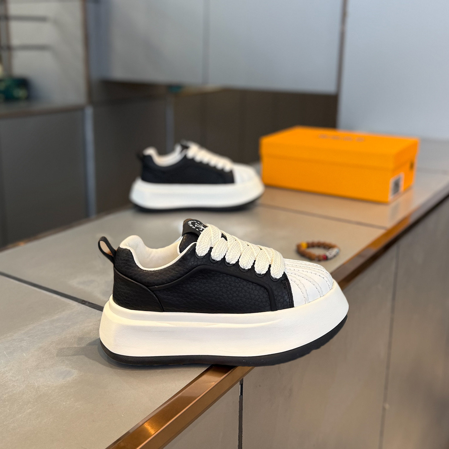 潮牌男鞋冬季百搭贝壳头休闲板鞋2026新款青少年厚底增高运动潮鞋,流行男鞋,休闲板鞋,淘宝优惠券,粉丝福利购,淘宝优惠卷