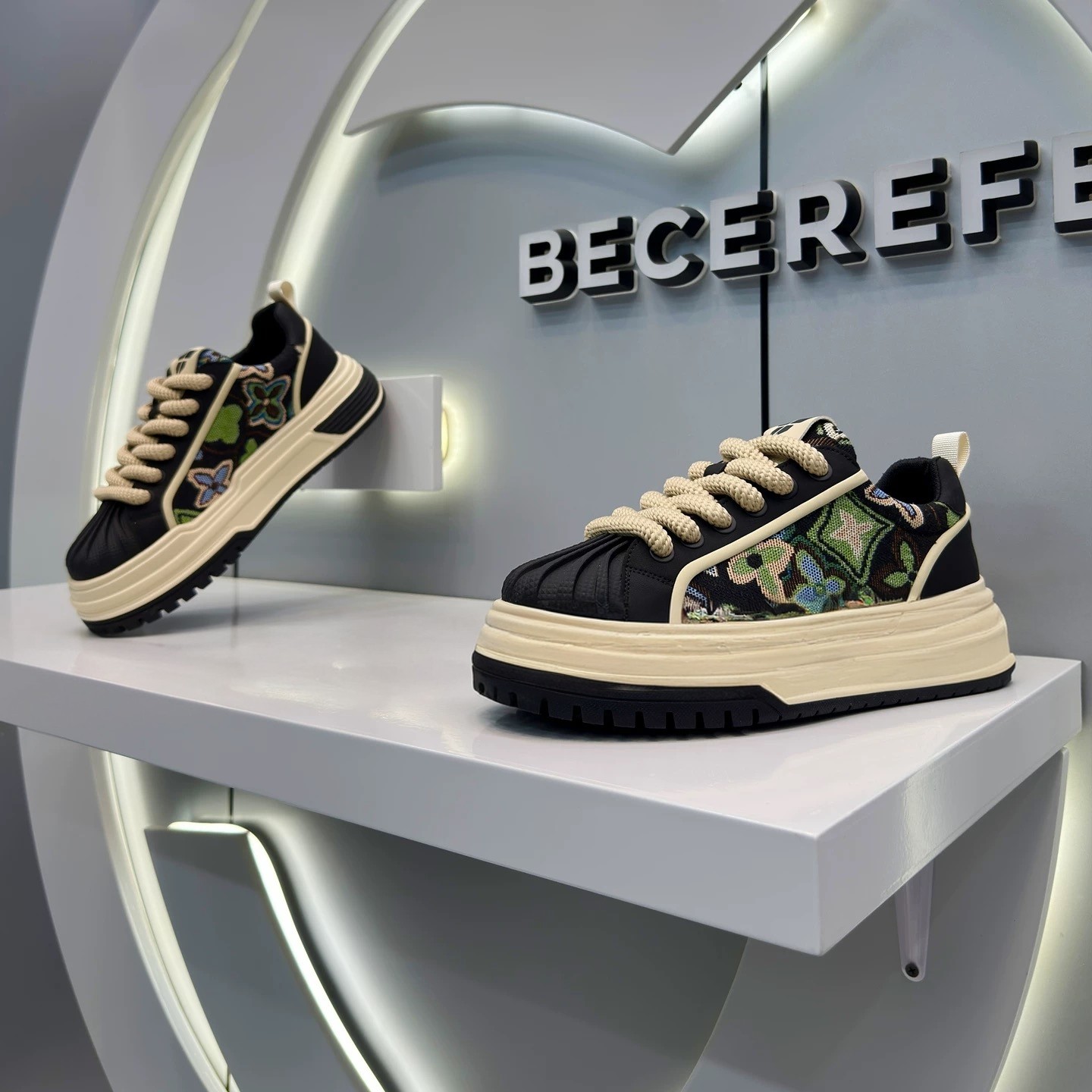 爆款网红男鞋2025新款超火贝壳头板鞋潮牌厚底增高百搭运动休闲鞋,流行男鞋,休闲板鞋,淘宝优惠券,粉丝福利购,淘宝优惠卷