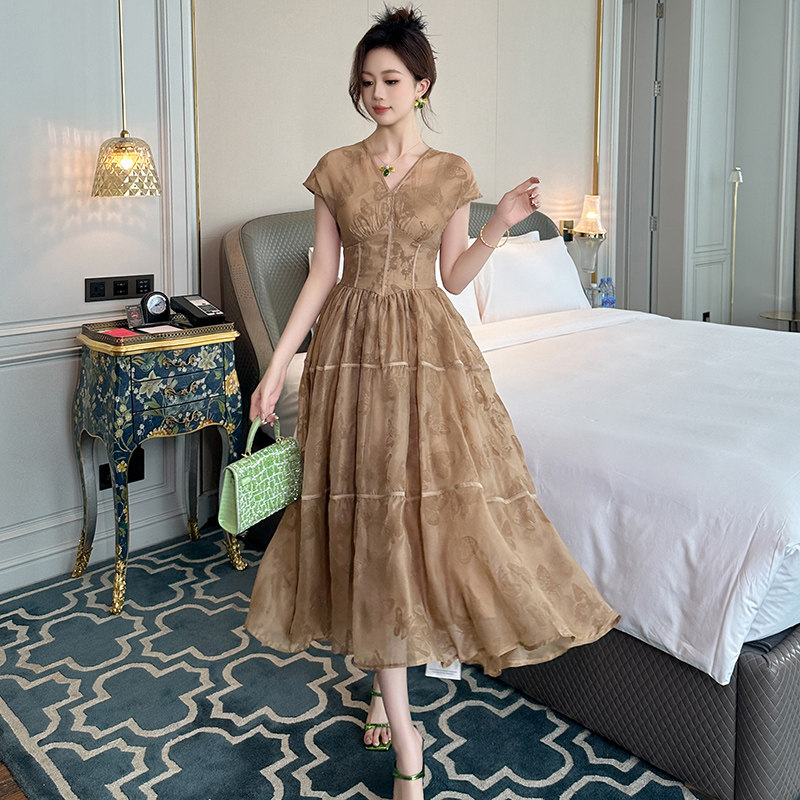 夏装 v领连衣裙法式女高级感性感小个子花苞清纯清纯甜美公主裙