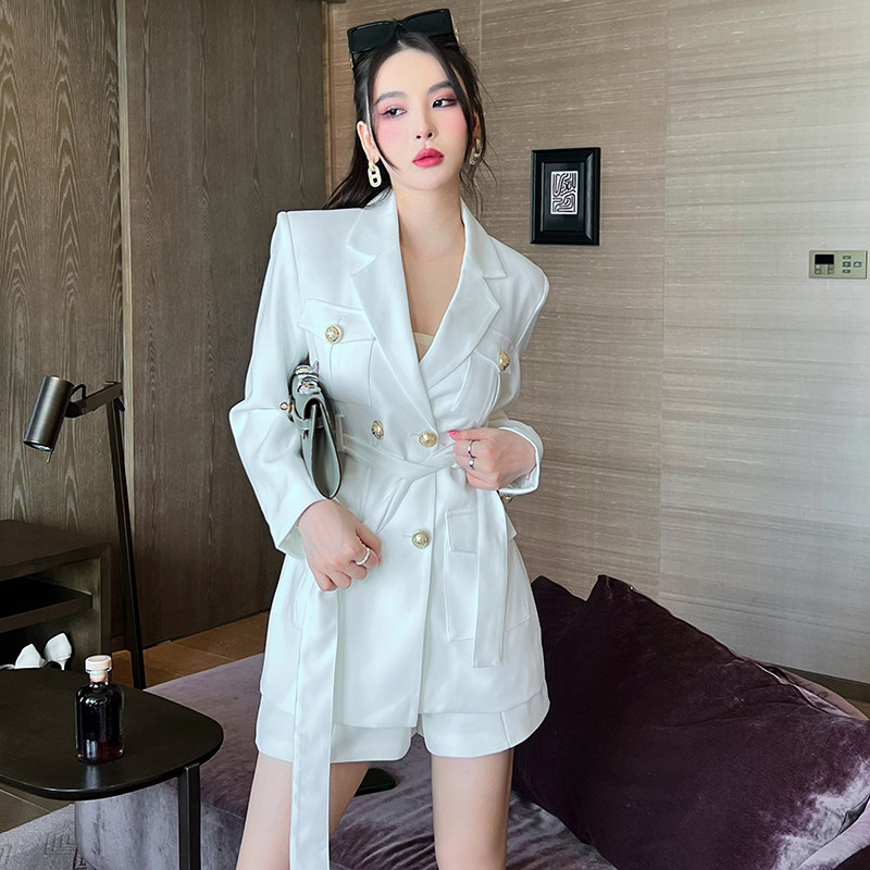 西装外套女休闲小个子白色2026秋冬新款女装高级冷淡系成都小西装