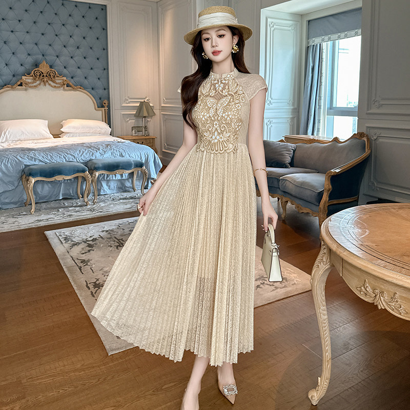 新中式国风连衣裙女装2026新款轻奢高级感垂坠感高腰长款百褶裙子