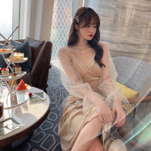 网红洋气丝绒吊带裙套装女2026初秋新款高腰低领假两件套连衣裙