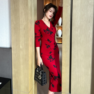 本命年红色连衣裙毛衣气质名媛小个子秋冬裙子女新款2026年秋款