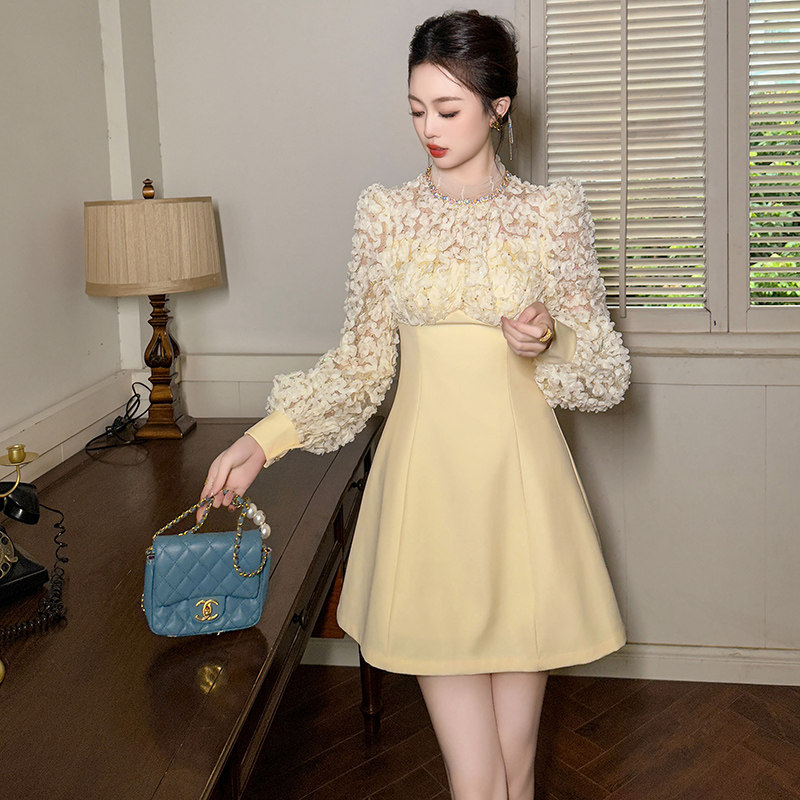 小个子短款a字连衣裙长袖收腰2026秋季新款轻奢高级感泡泡袖裙子