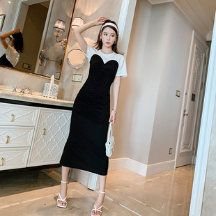 小众褶皱连衣裙2026新款夏针织拼接紧身包臀显瘦气质长款小黑裙子