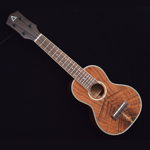 acea1a65x尤克里里演奏尤克里里