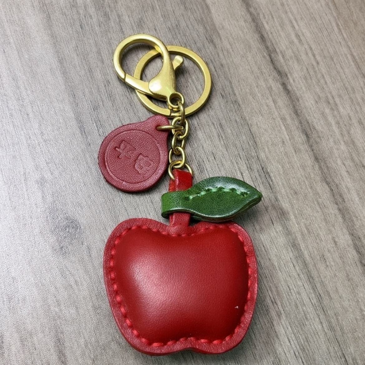 头层牛皮手工制作苹果挂件