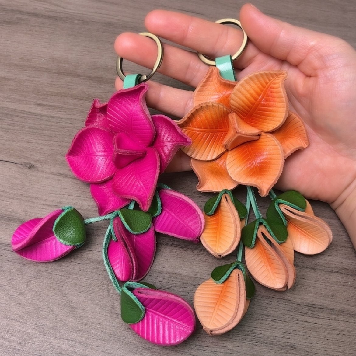 头层牛皮真皮叶子花钥匙扣包包挂件三角梅花包挂包饰包宠