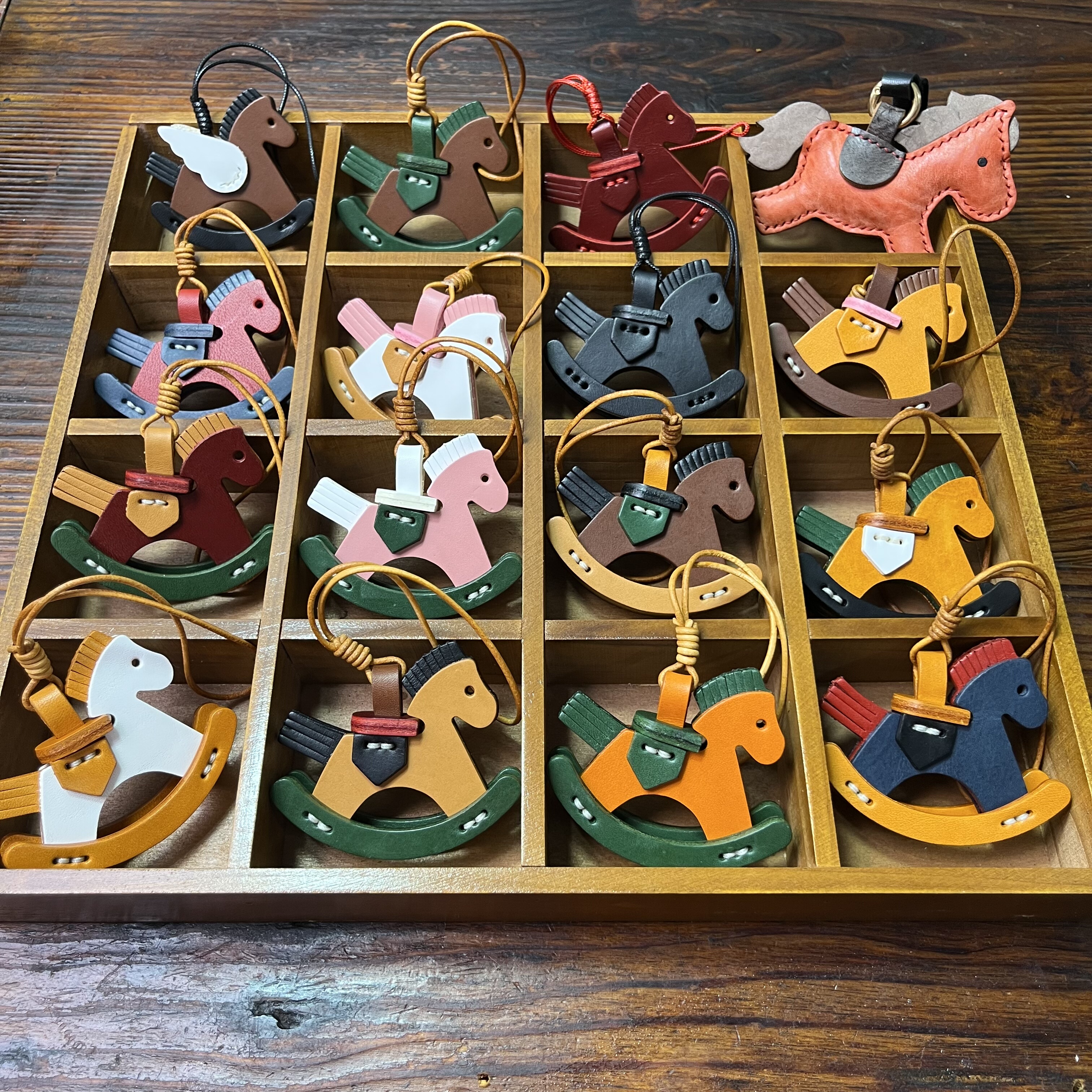 头层牛皮手工制作小木马挂件摇摇马汽车吊饰包包挂件钥匙扣