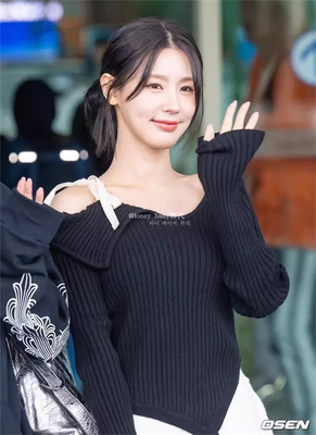 直邮正品GLOWNY露肩毛衣女上衣