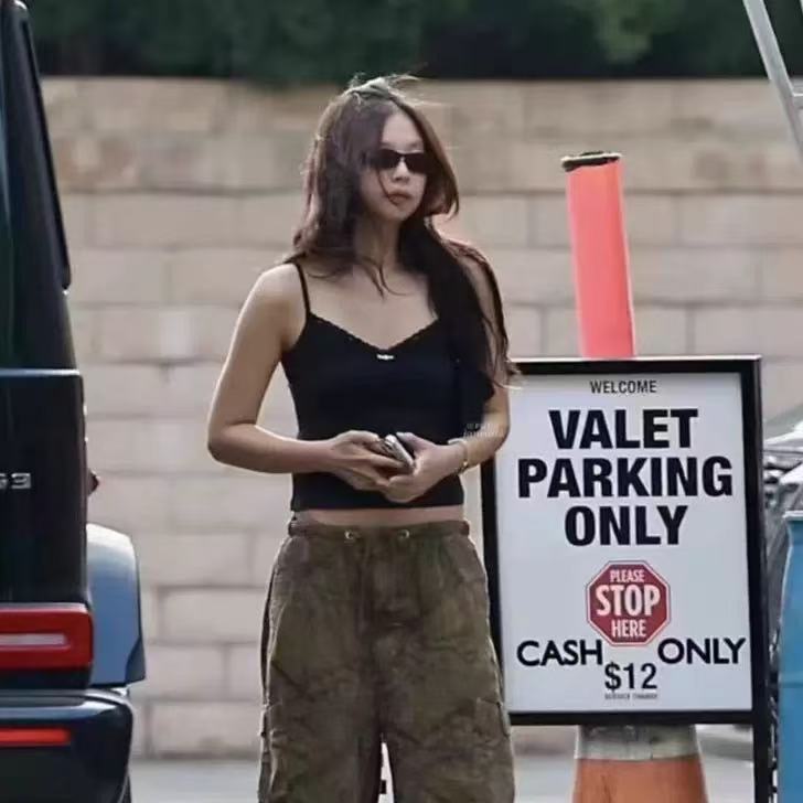 正品bm吊带Jennie同款花朵黑色图片
