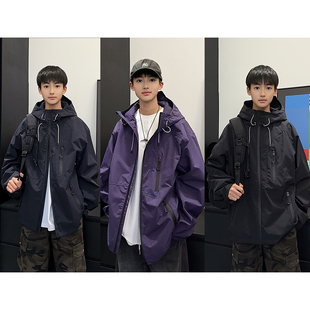 初中生风衣外套春秋装2026新款男孩夹克衫潮男大童春款连帽冲锋衣