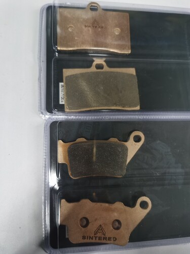 烧结摩瑞MG500 MT400 MTX500奔达BD250高金GK500前后刹车片碟刹片
