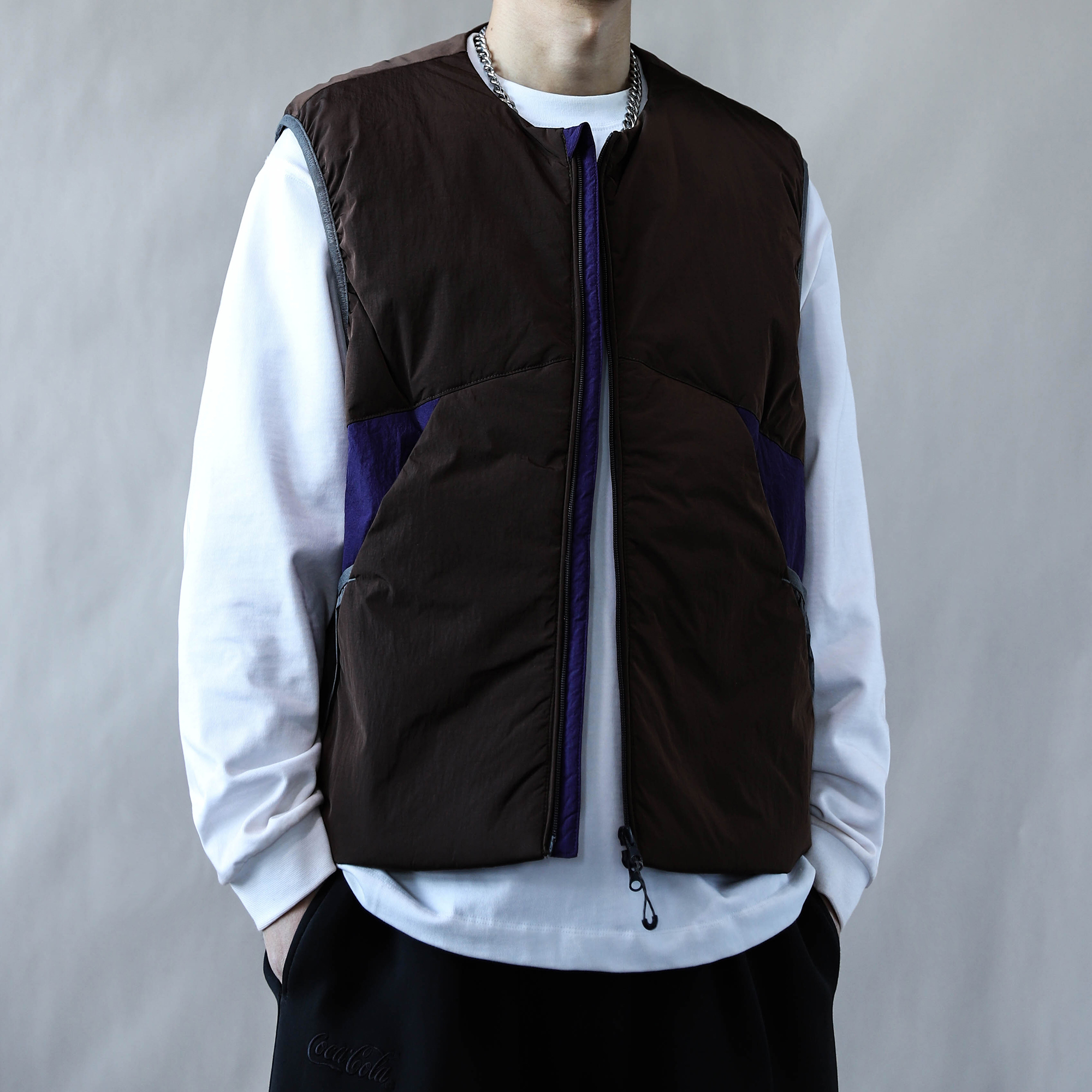 撞色拼接羽绒马甲男户外风休闲宽松保暖背心外套咖啡色2025羽绒服