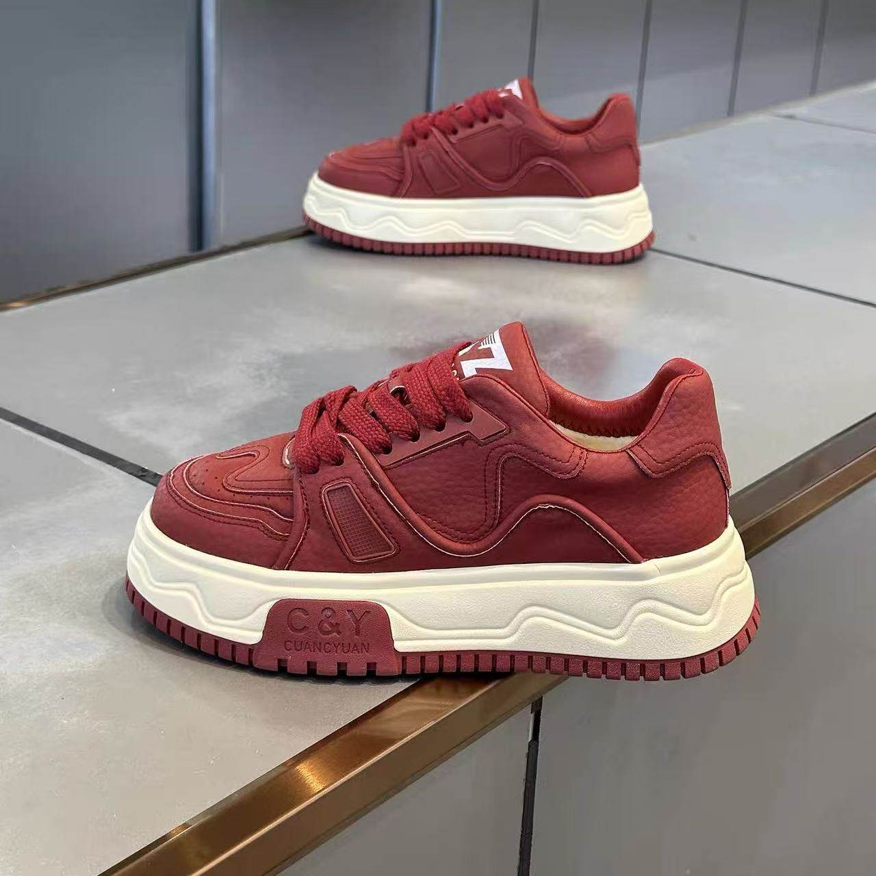 欧洲站男鞋2026新款春季爆款韩版百搭运动休闲厚底内增高红色板鞋,流行男鞋,单鞋,淘宝优惠券,粉丝福利购,淘宝优惠卷