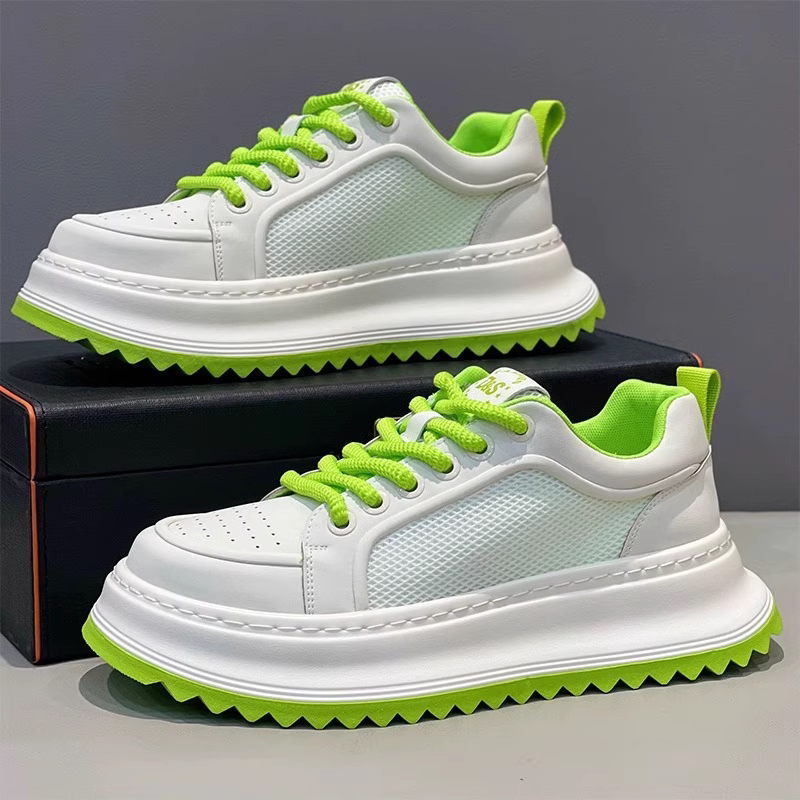 男鞋2026新款春季潮牌高级感百搭休闲板鞋青少年运动厚底小白潮鞋