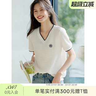 XWI欣未优雅知性肌理感山茶花刺绣V领T恤女春夏时尚百搭短袖上衣