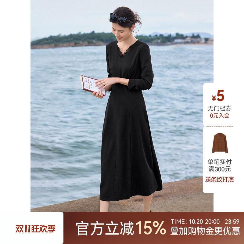 XWI欣未气质优雅蕾丝拼接连衣裙女2026秋季新款赫本风显瘦小黑裙