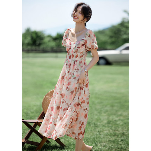 XWI欣未度假风法式优雅连衣裙女